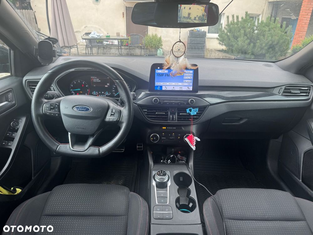 Ford Focus 1.5 EcoBoost ST-Line - 5