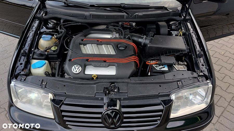 Volkswagen Bora 2.3 V5 Highline - 27