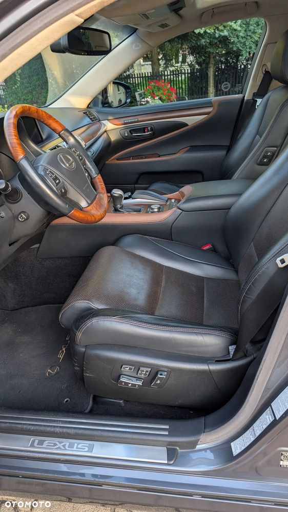 Lexus LS 460 Elite AWD - 7