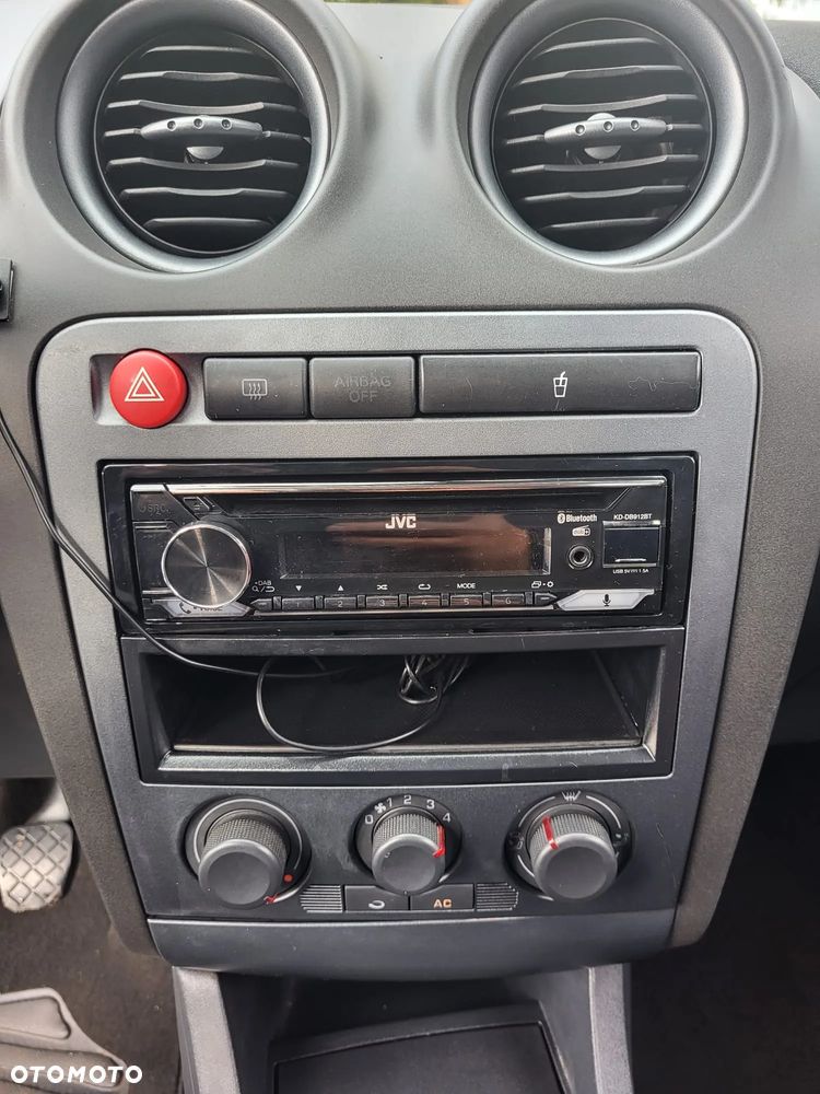Seat Ibiza SC 1.4 16V Style - 18