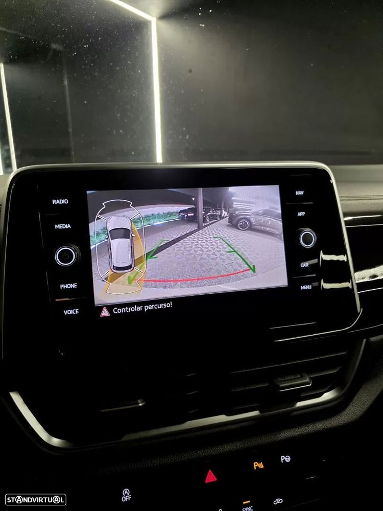 VW T-Roc 2.0 TDI R-Line DSG - 22