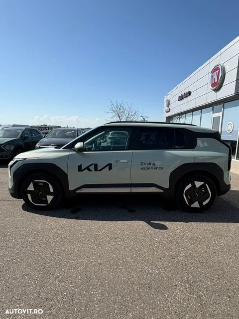 Kia - 3