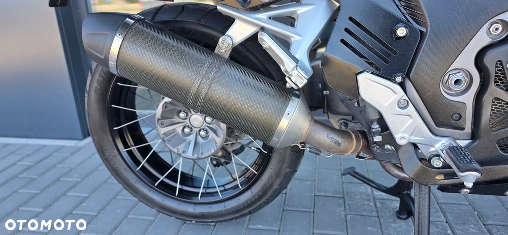 Honda VFR - 16