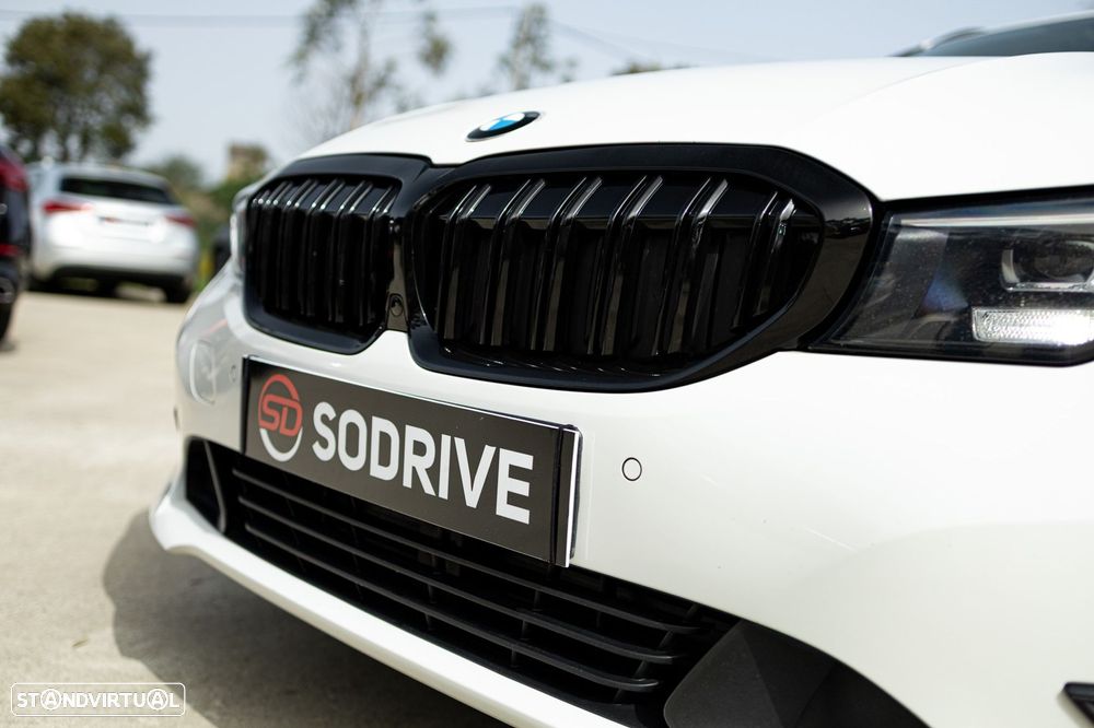 BMW 320 d Aut. Sport Line - 11