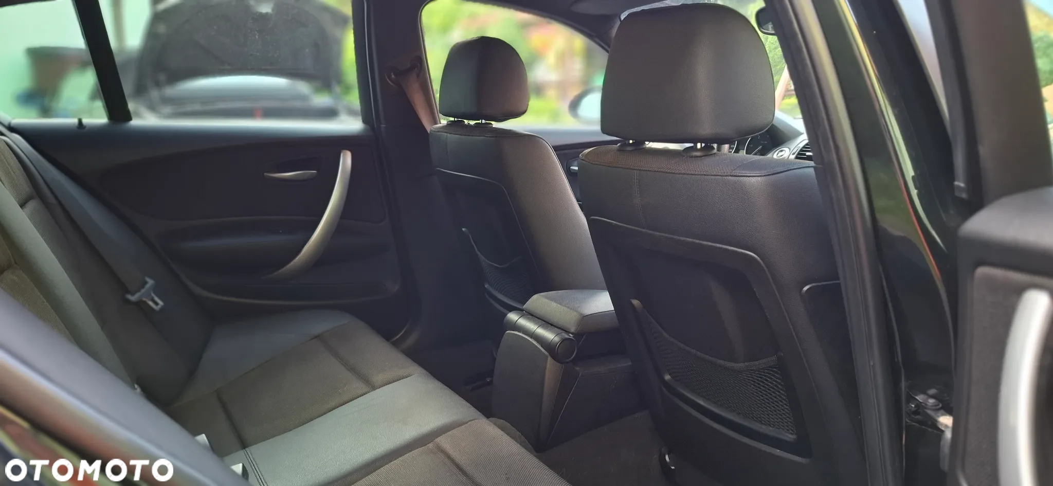 BMW Seria 1 120d - 24
