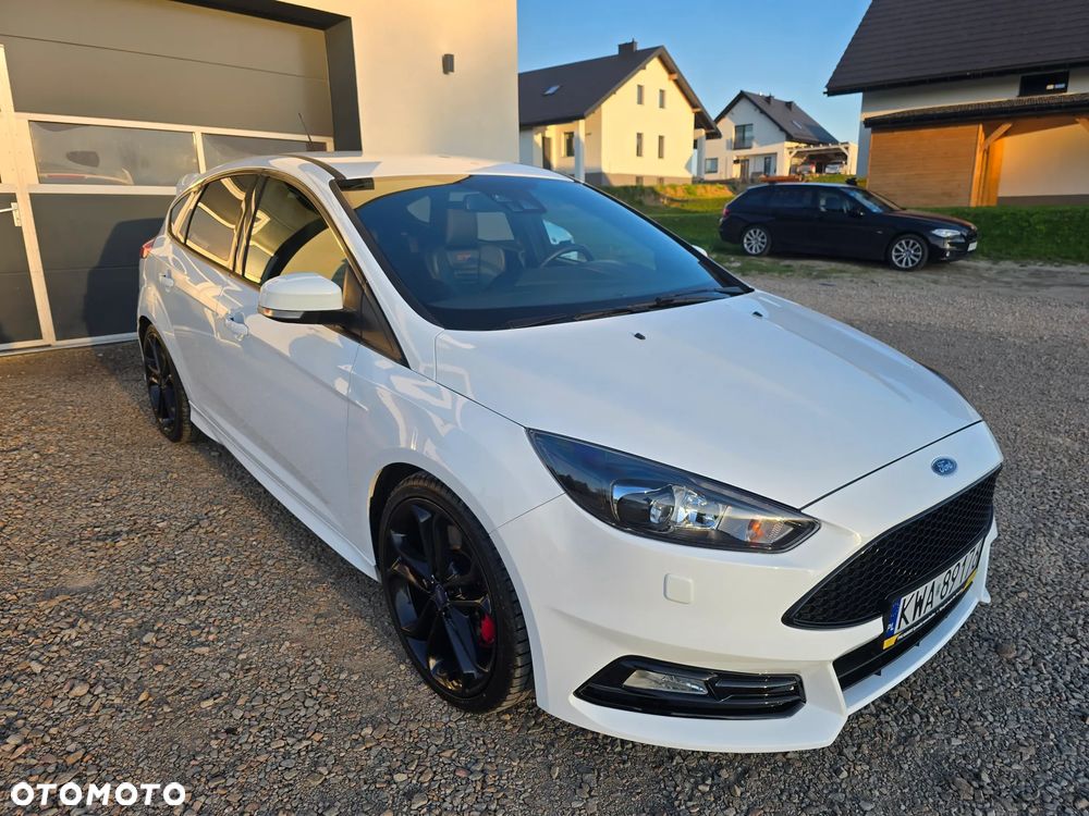 Ford Focus 2.0 EcoBoost ST mit Leder-Exclusiv-Paket - 15