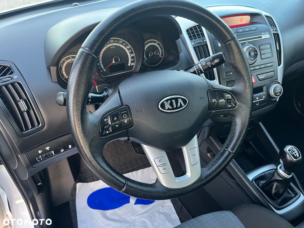 Kia ProCeed 1.4 CVVT Dream-Team Edition - 17