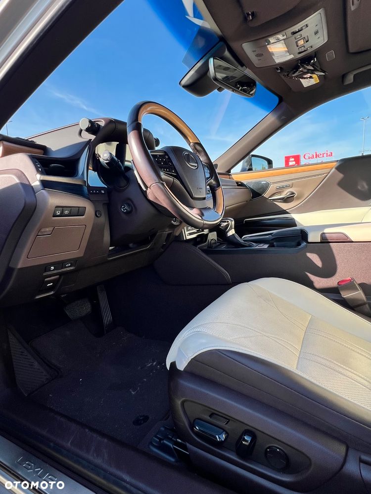 Lexus ES - 19