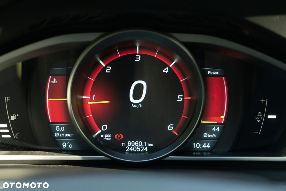 Volvo V40 D2 Momentum - 29