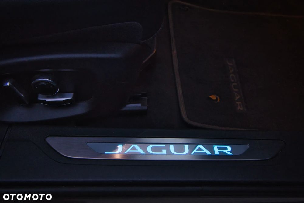 Jaguar XF 2.0 T Prestige - 14