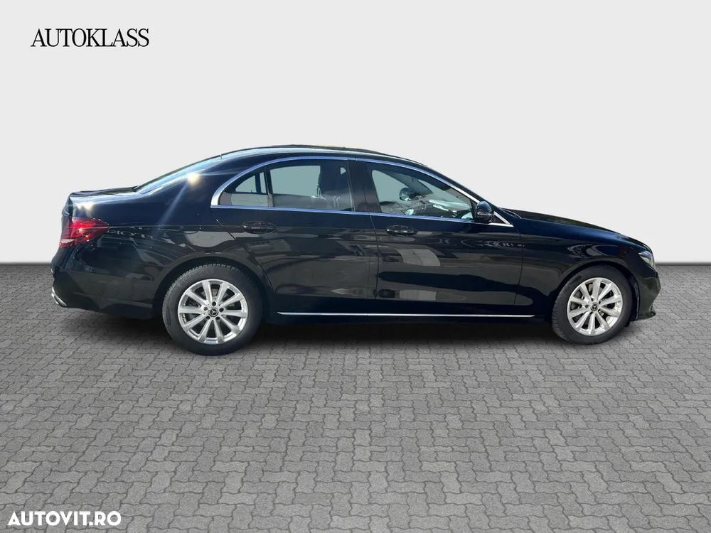 Mercedes-Benz E 200 4MATIC Aut. - 6