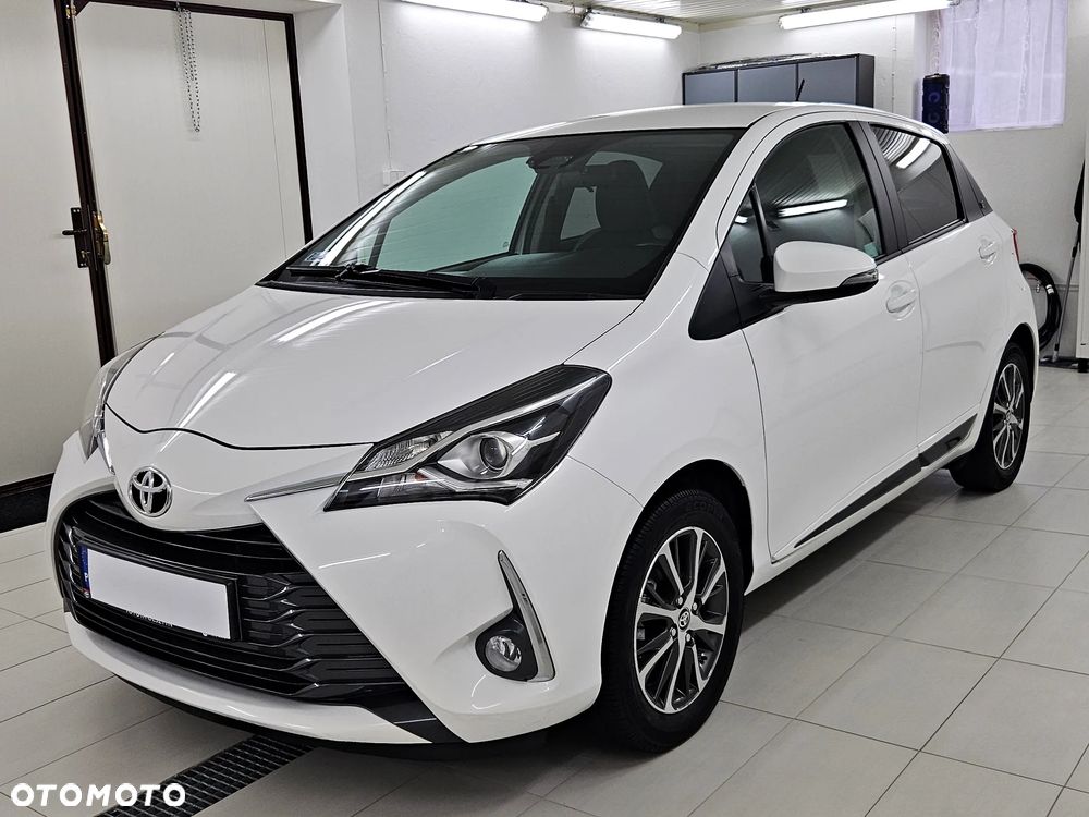 Toyota Yaris 1.5 Premium - 10