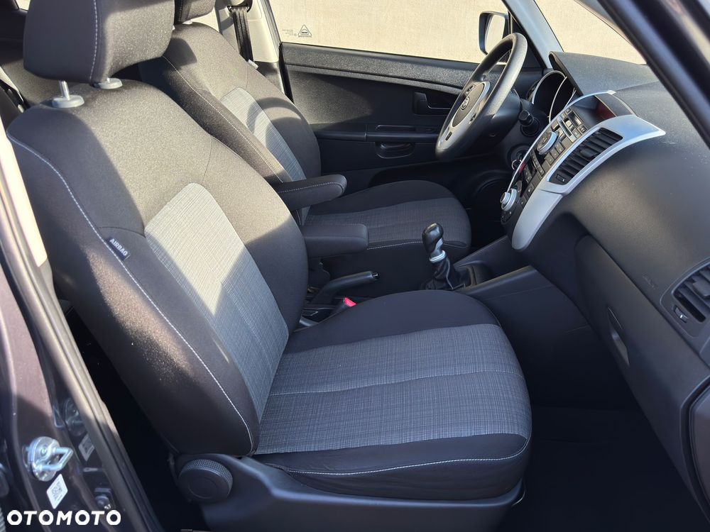 Kia Venga 1.4 CVVT Attract - 19