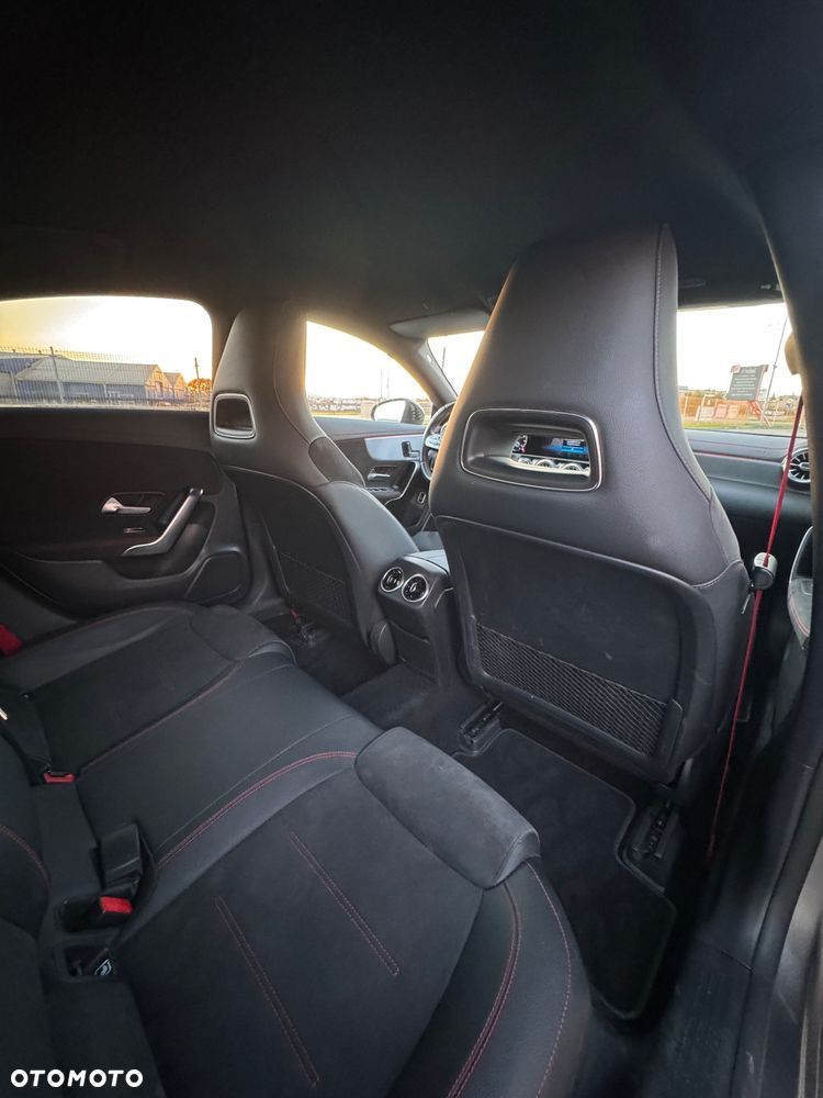Mercedes-Benz CLA AMG 35 4-Matic 7G-DCT - 13