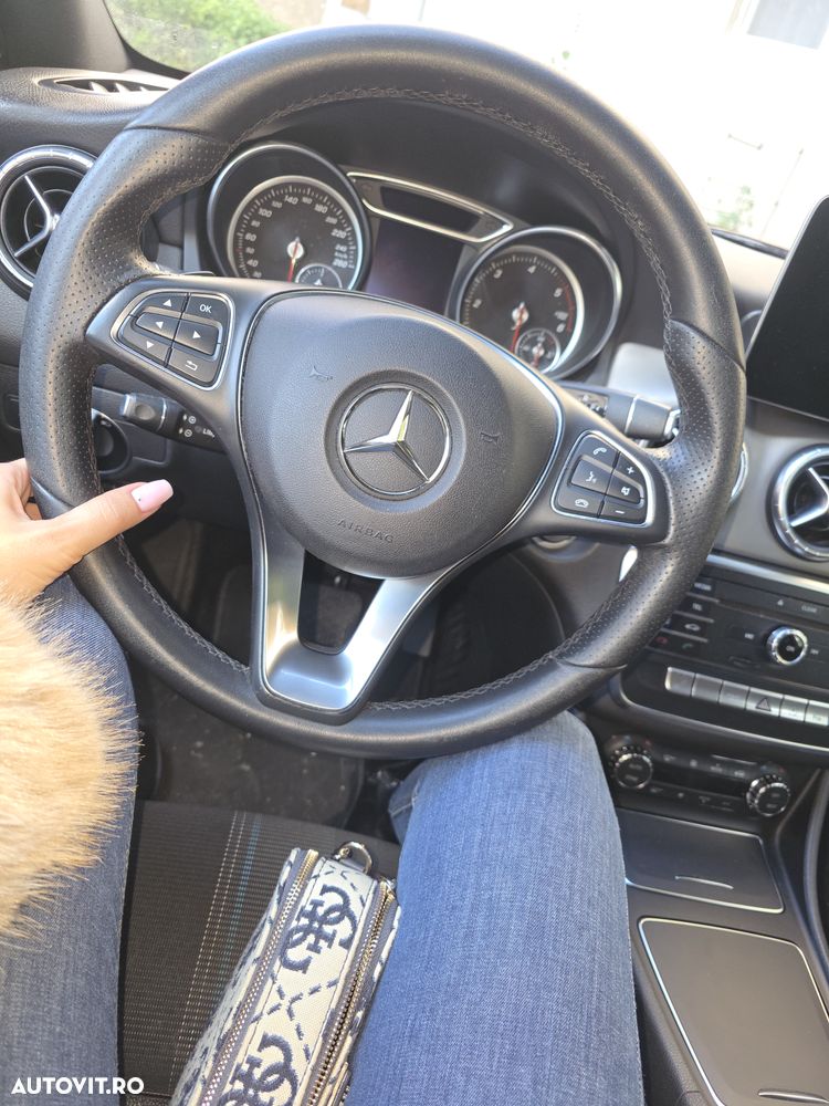 Mercedes-Benz CLA 200 d 4Matic 7G-DCT Urban - 7