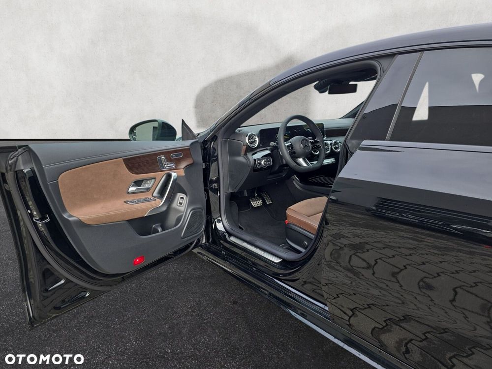 Mercedes-Benz CLA - 10