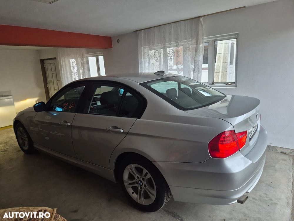 BMW Seria 3 318d - 9