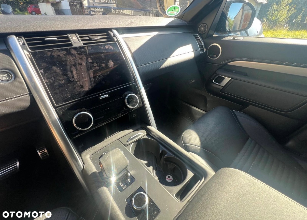 Land Rover Discovery D250 R-Dynamic SE - 24