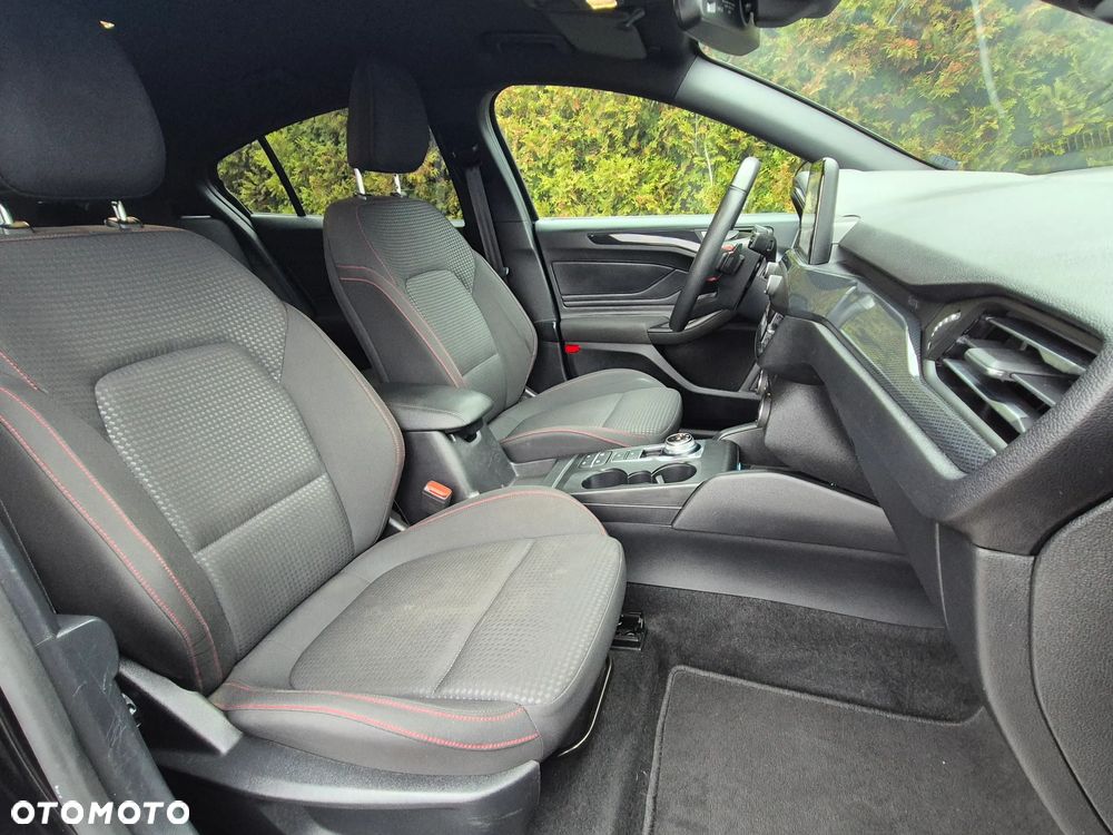 Ford Focus 1.5 EcoBlue STart-Stopp-System ST-LINE - 31