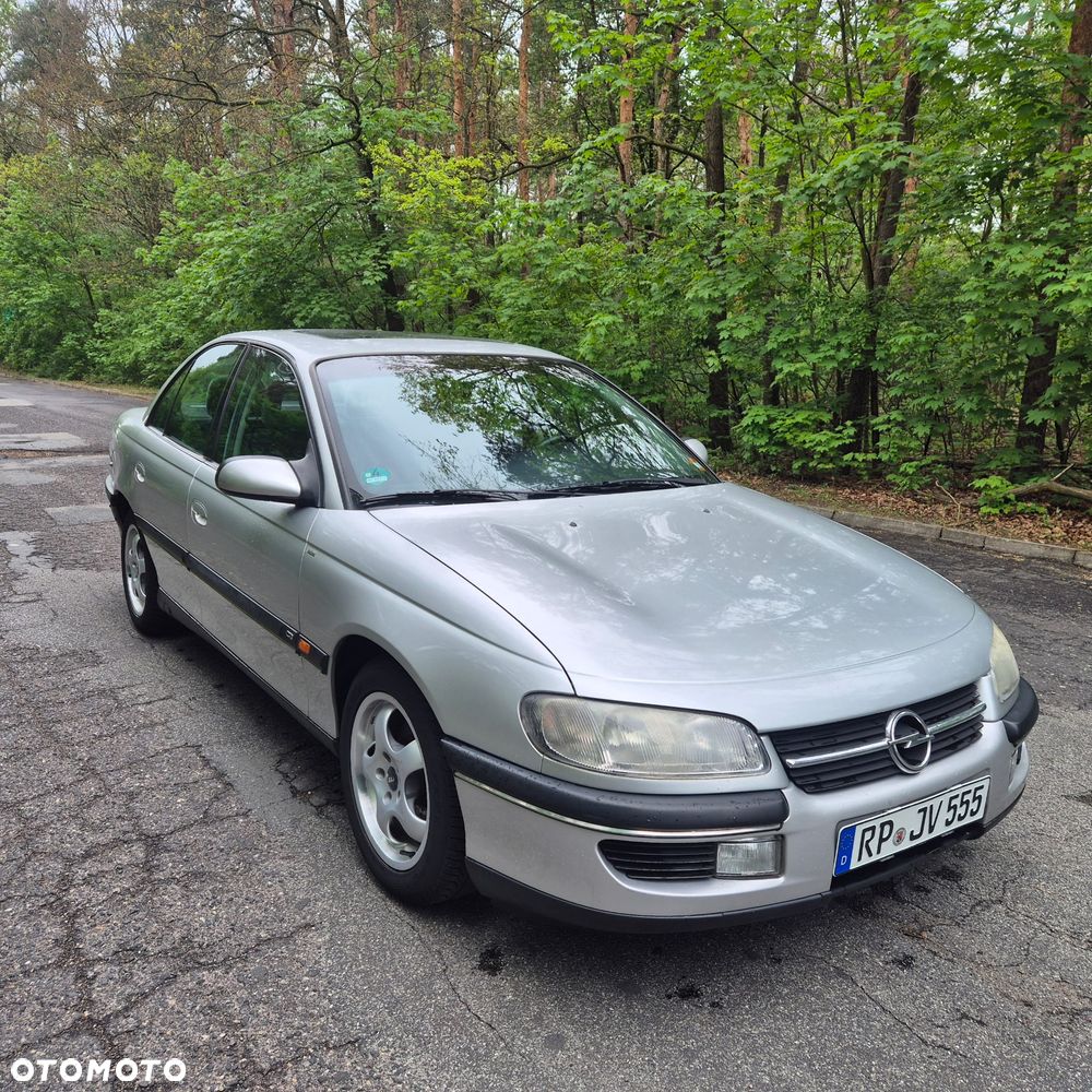 Opel Omega 2.0 CD - 1