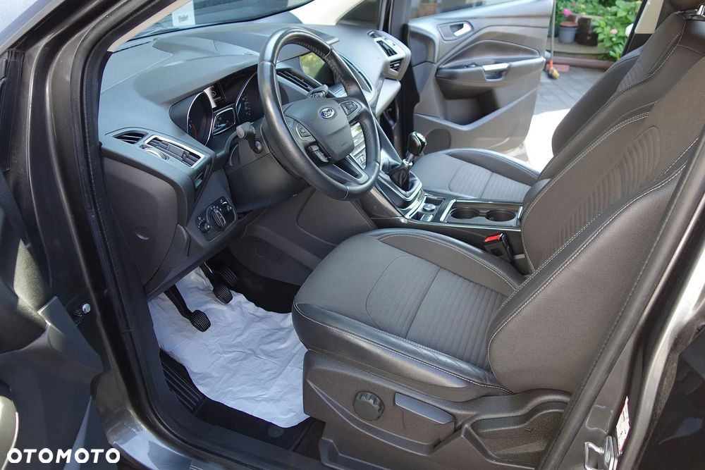 Ford Kuga 2.0 TDCi 4x4 Titanium - 23