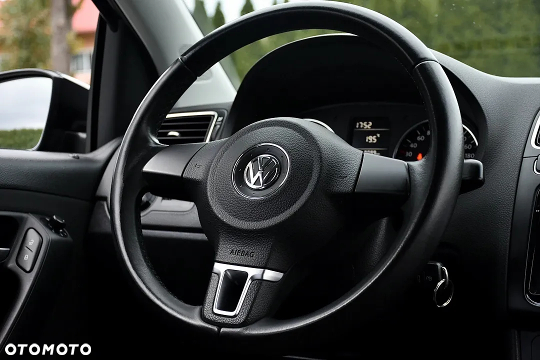 Volkswagen Polo 1.4 MATCH - 19