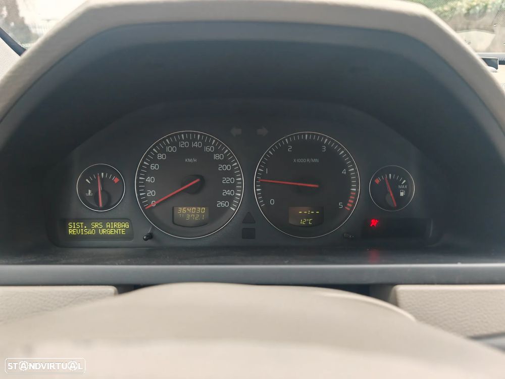 Volvo XC 90 2.4 D5 7L Nivel 3 - 15