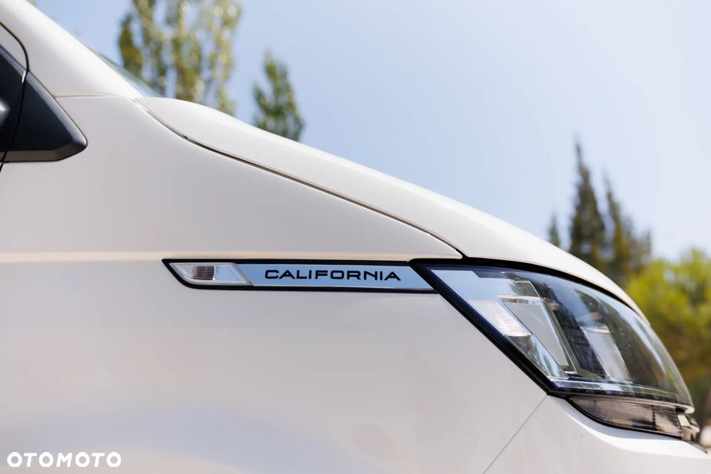 Volkswagen T6.1 California Coast 2.0 TDI - 11