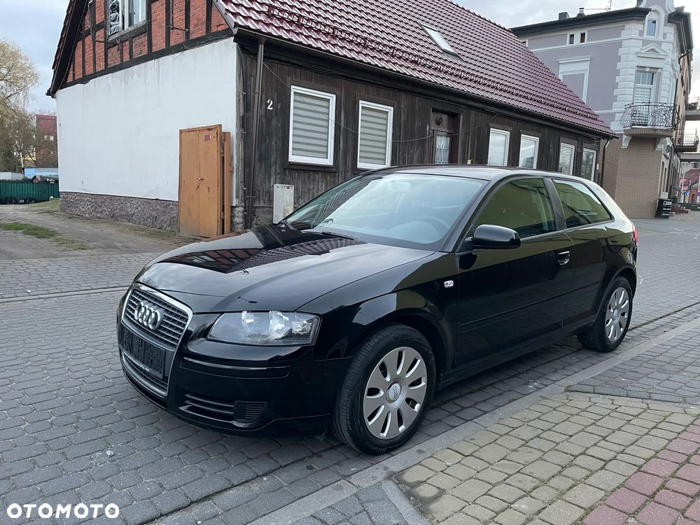 Audi A3 3-drzwiowe 1.6 Ambiente - 2