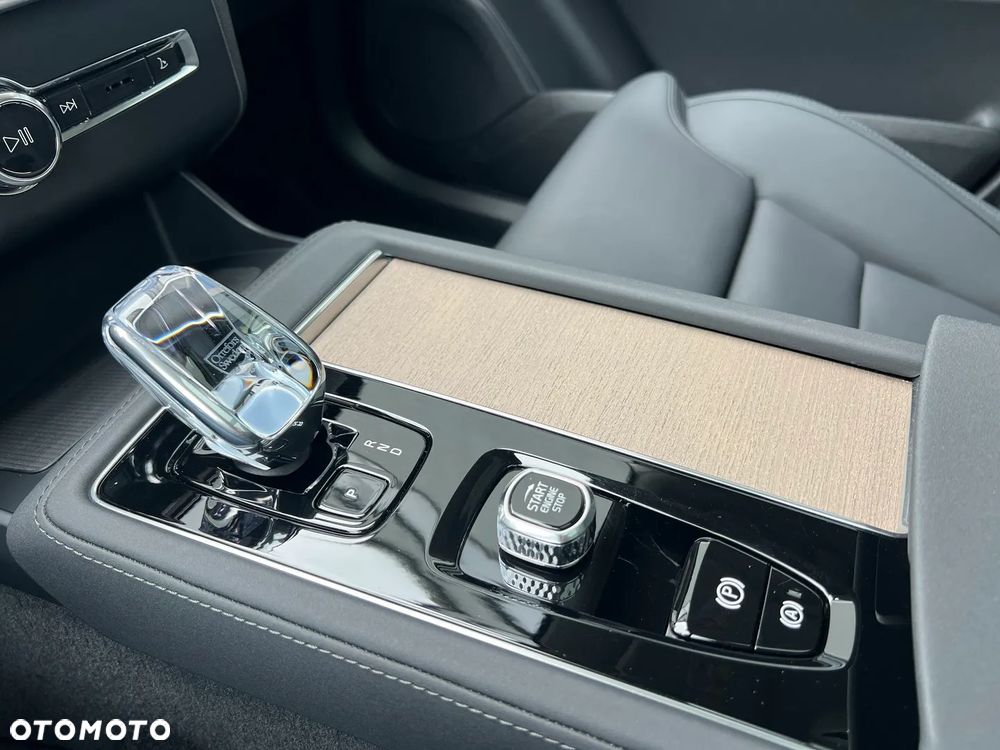 Volvo XC 90 T8 AWD Recharge Plus Dark - 20