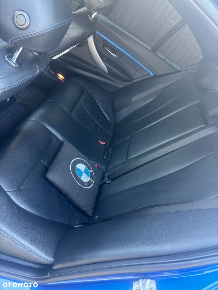 BMW Seria 3 330e iPerformance M Sport - 6