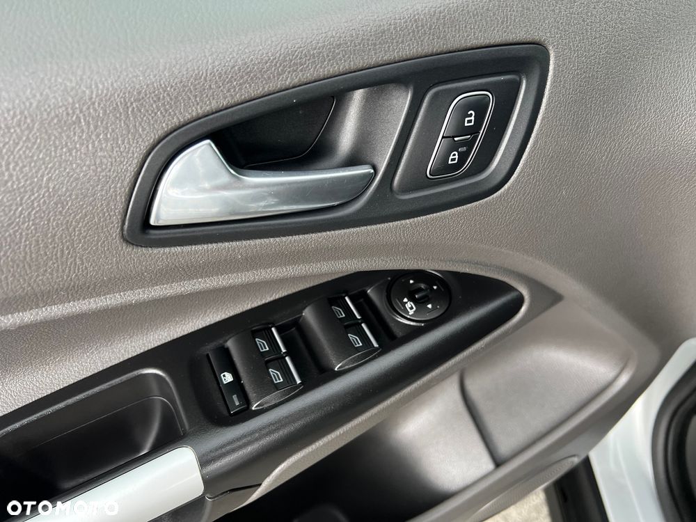 Ford Tourneo Connect Grand - 23