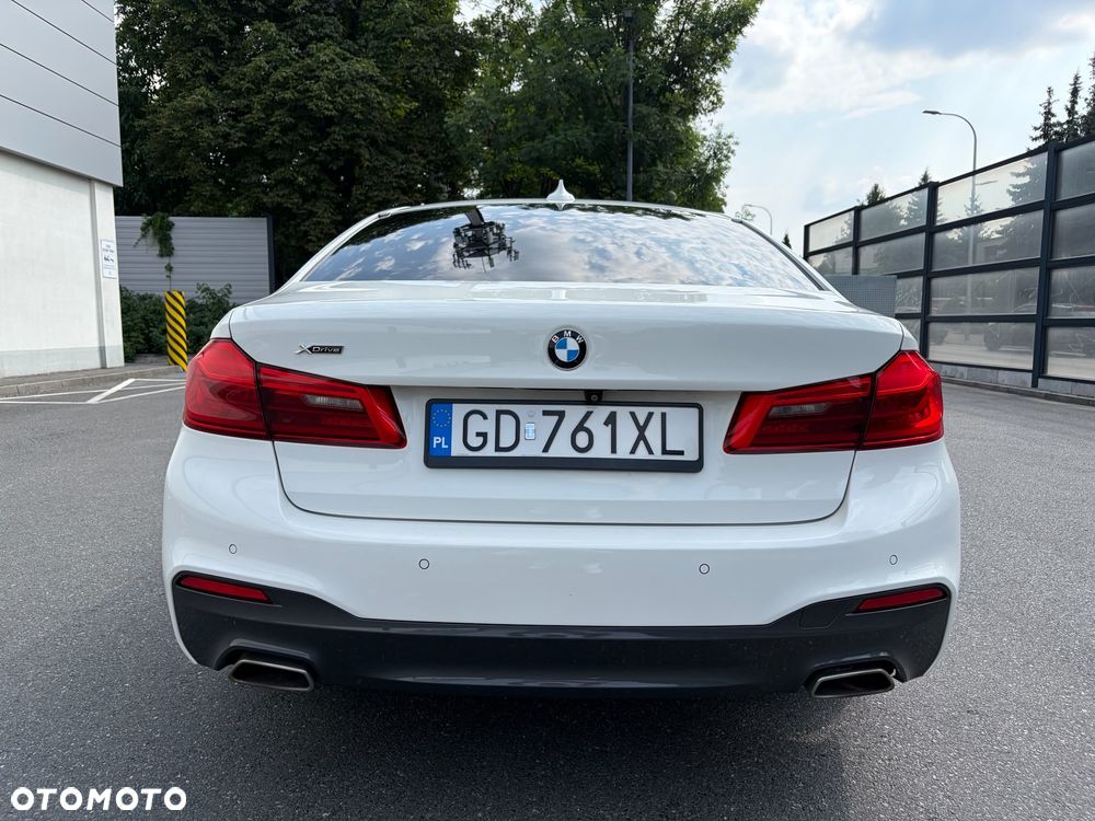 BMW Seria 5 520d xDrive - 10