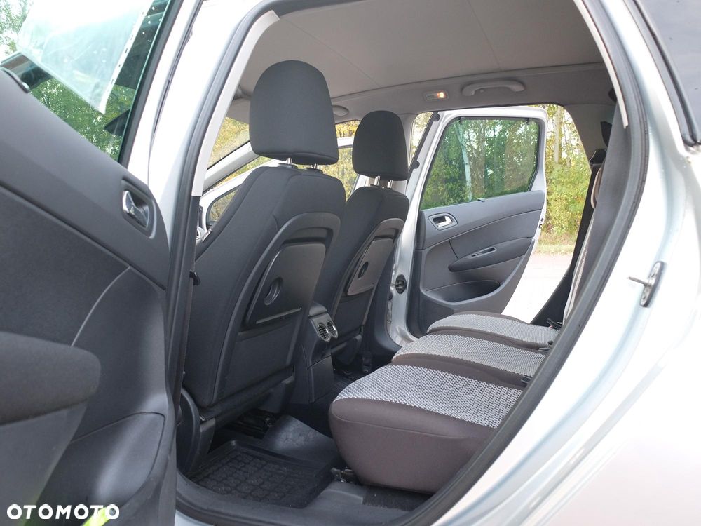 Peugeot 308 2010 photo 5