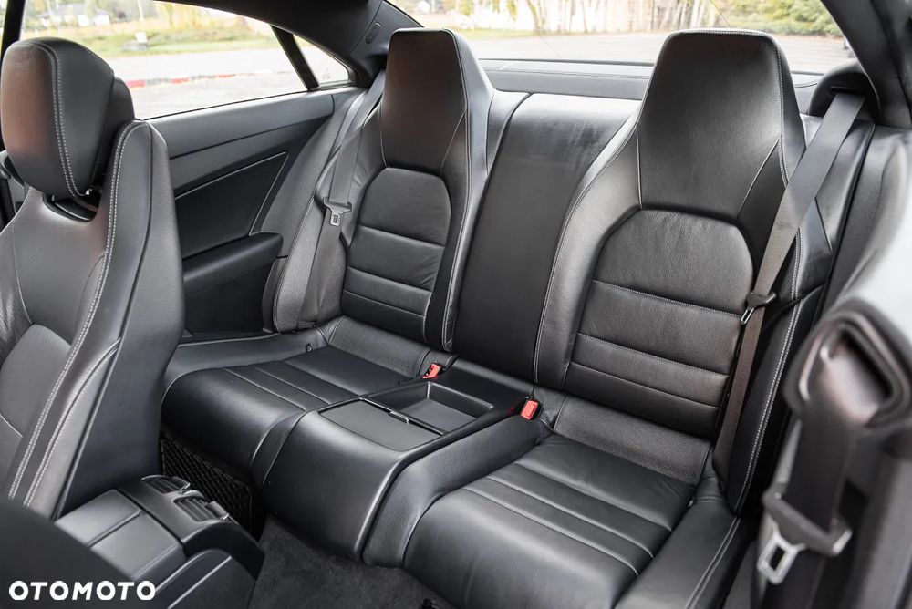 Mercedes-Benz Klasa E 350 CGI Coupe BlueEFFICIENCY 7G-TRONIC Avantgarde - 28
