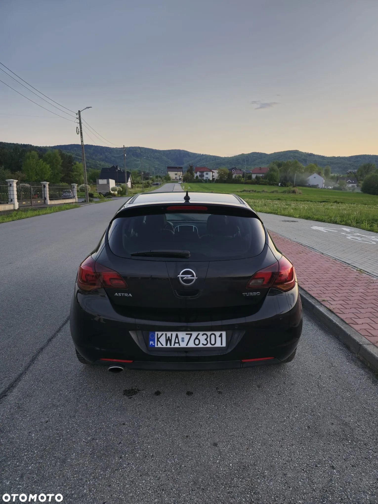 Opel Astra IV 1.6 T Cosmo - 9