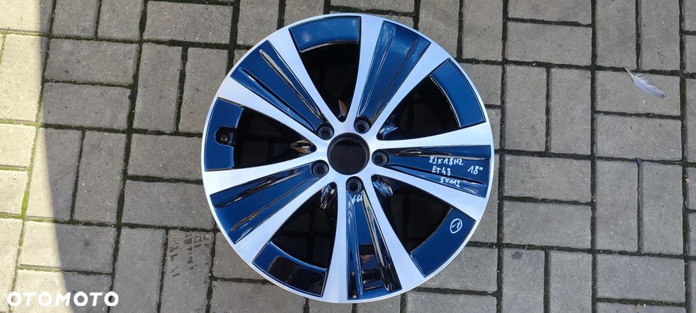 FELGI ALUMINIOWE STOPNIOWANE 5x112 2x8J18 CALI ET 43 2134013700 fi 66,6 2x9Jx18 CALI ET 52,5 2134015300 KOMPLET - 19