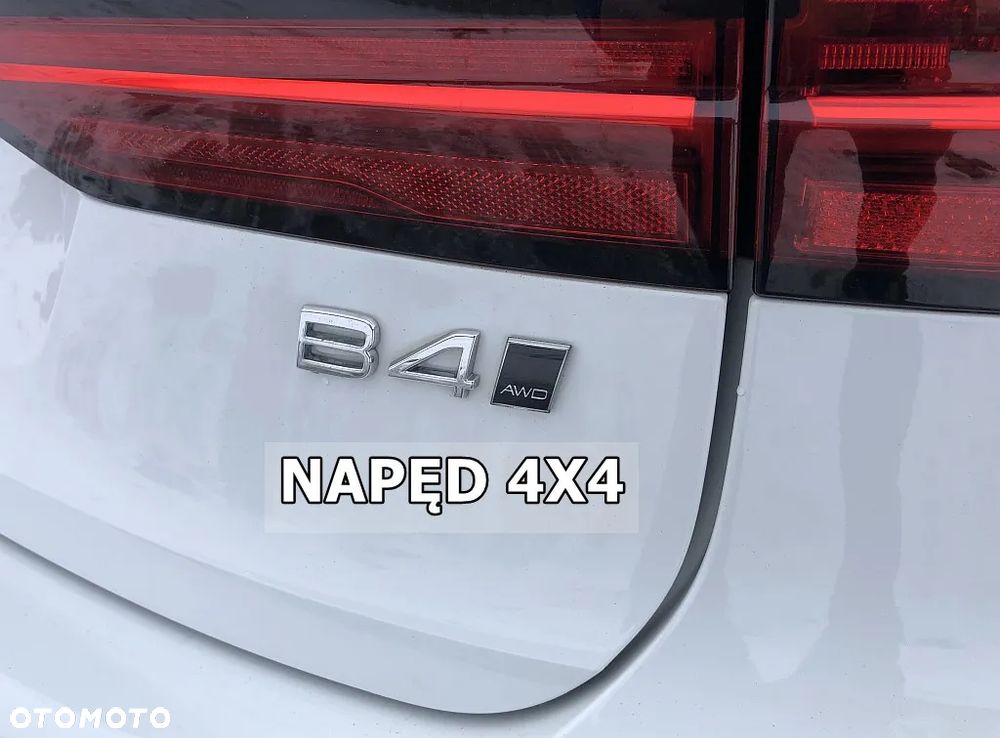 Volvo V90 Cross Country - 32