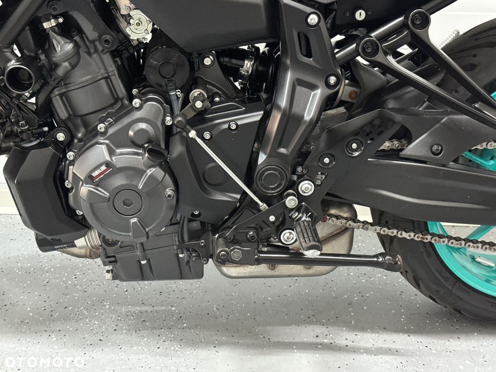 Yamaha MT - 27
