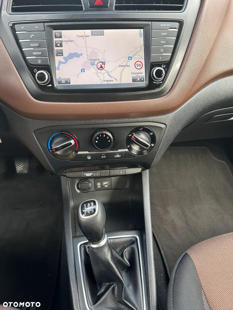 Hyundai i20 1.2 Elegant - 17