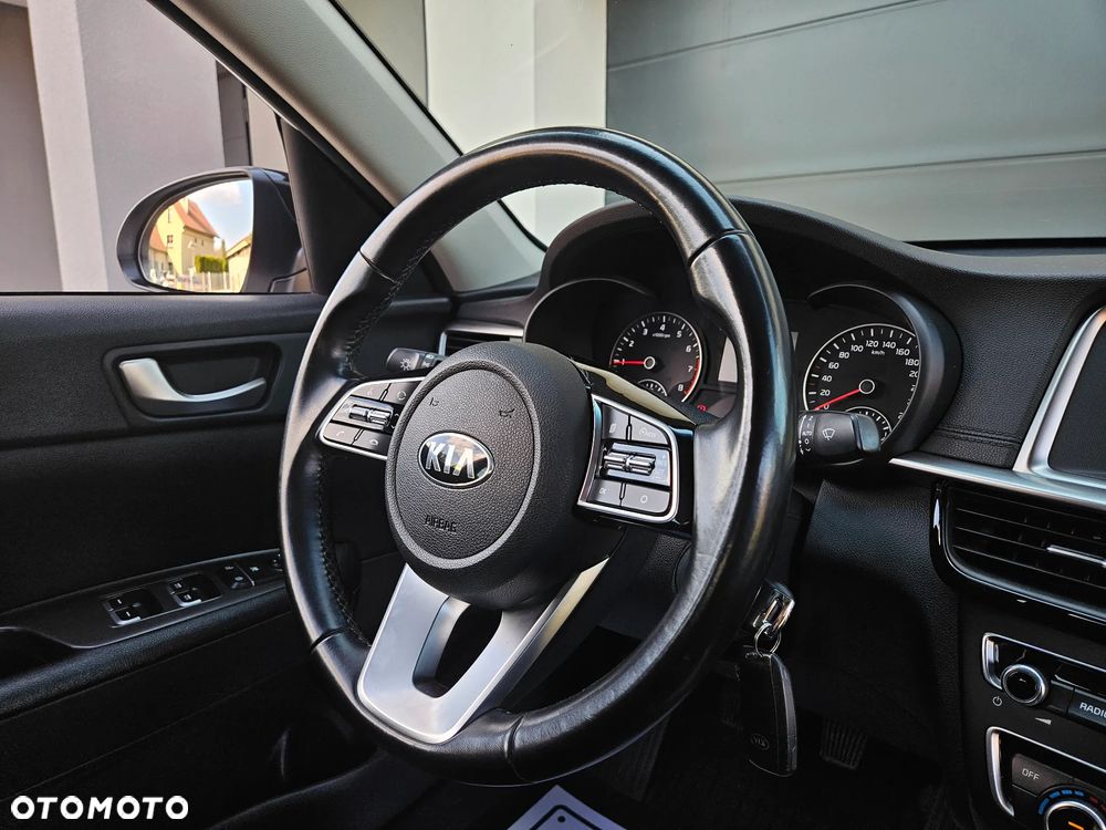 Kia Optima 2.0 M - 8