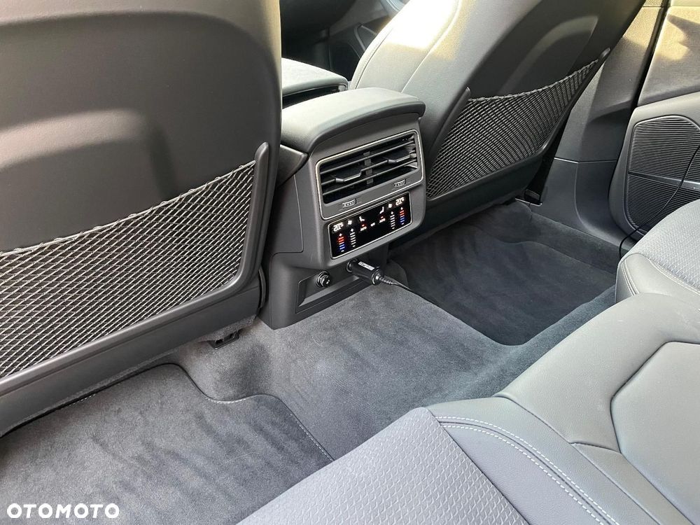 Audi SQ8 TFSI Quattro Tiptronic - 12
