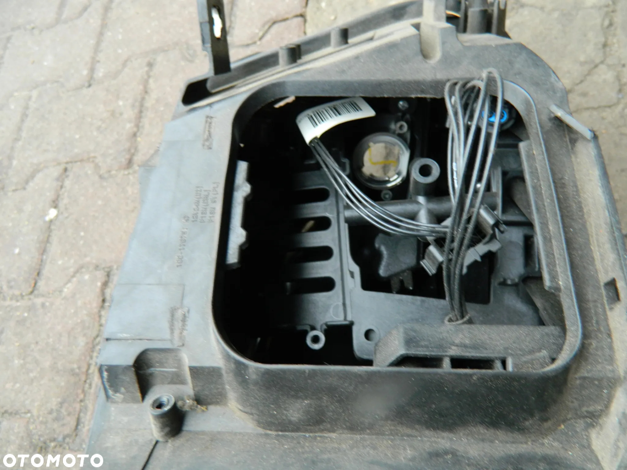 Audi Q5 8R  Lampa Bixenon Xenon LED - Uszkodzona - na części  EU - 4