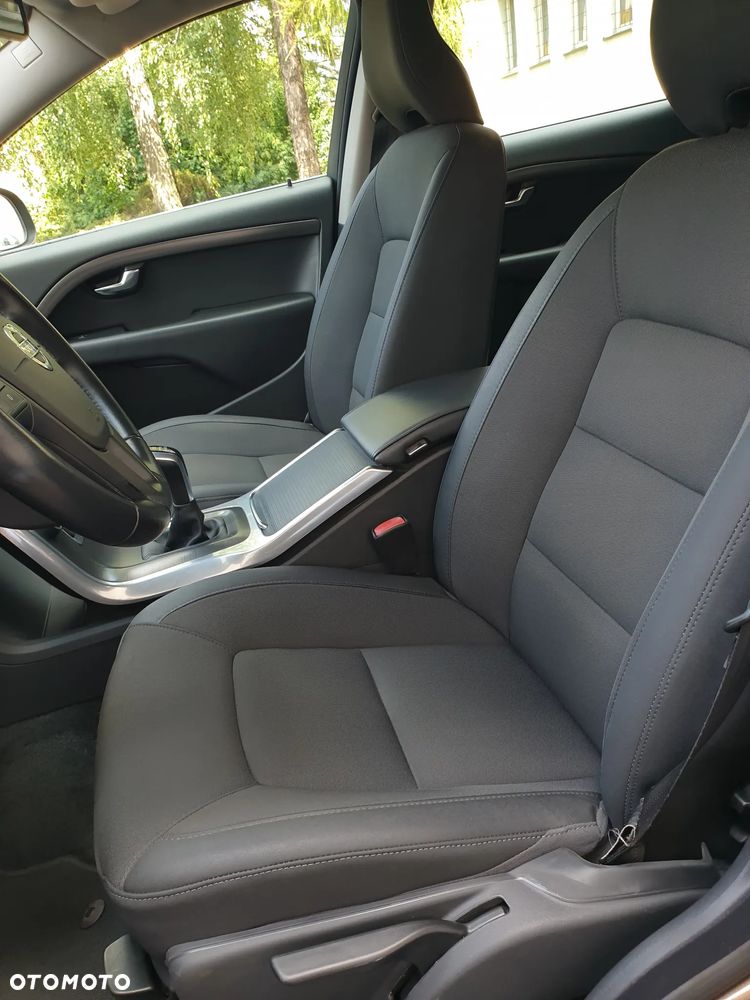 Volvo V70 D2 Linje Classic - 23
