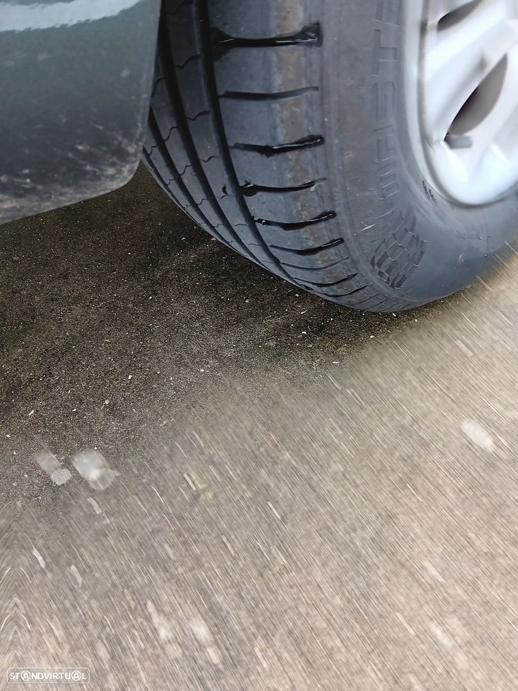 Toyota Camry 3.0 - 8