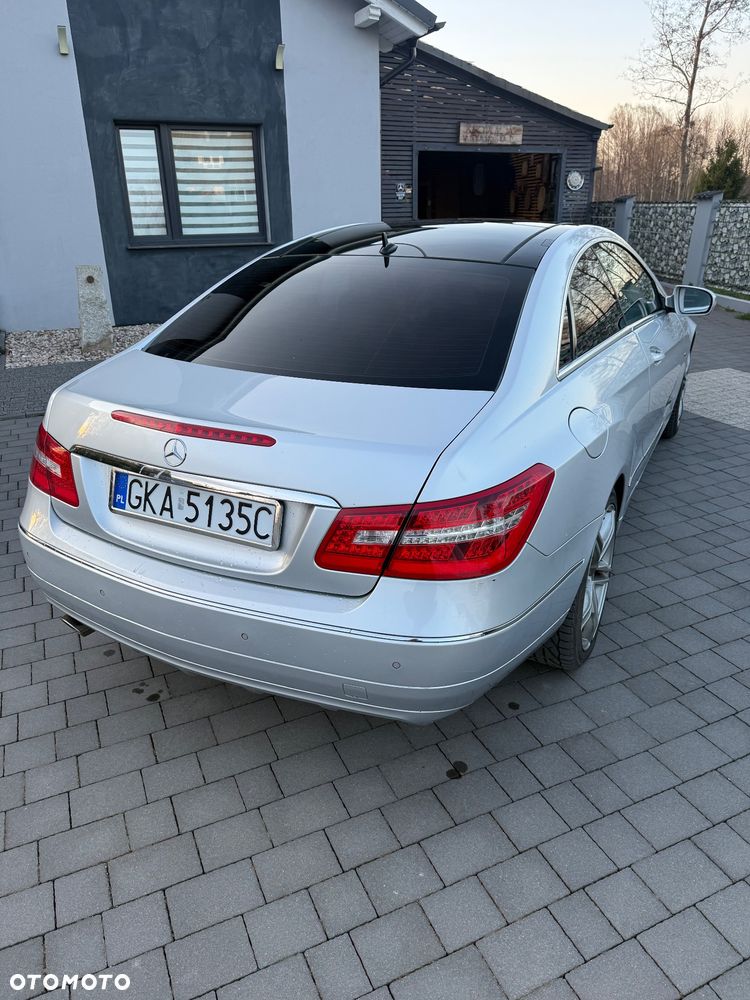 Mercedes-Benz Klasa E 250 CGI BlueEffICIENCY - 5