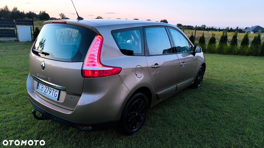 Renault Scenic dCi 110 LIMITED - 6