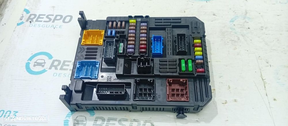 CAIXA DE RELES FUSÍVEIS PEUGEOT 208 P2 - 1