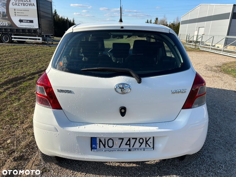 Toyota Yaris - 7