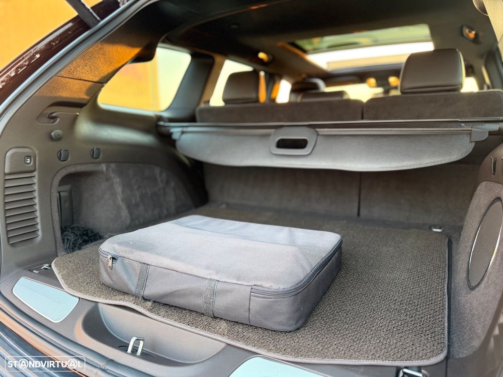 Jeep Grand Cherokee 5.7 V8 HEMI 4WD Auto Summit - 37